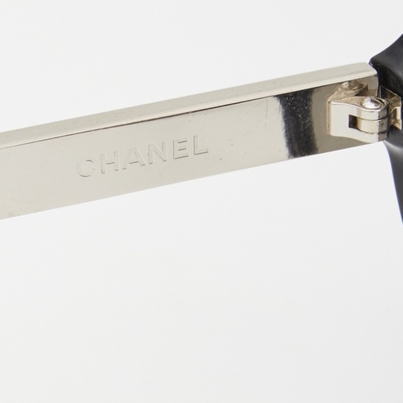CHANEL INTERLOCKING CC LOGO CAT-EYE SUNGLASSES (5269) - Picture 6 of 9